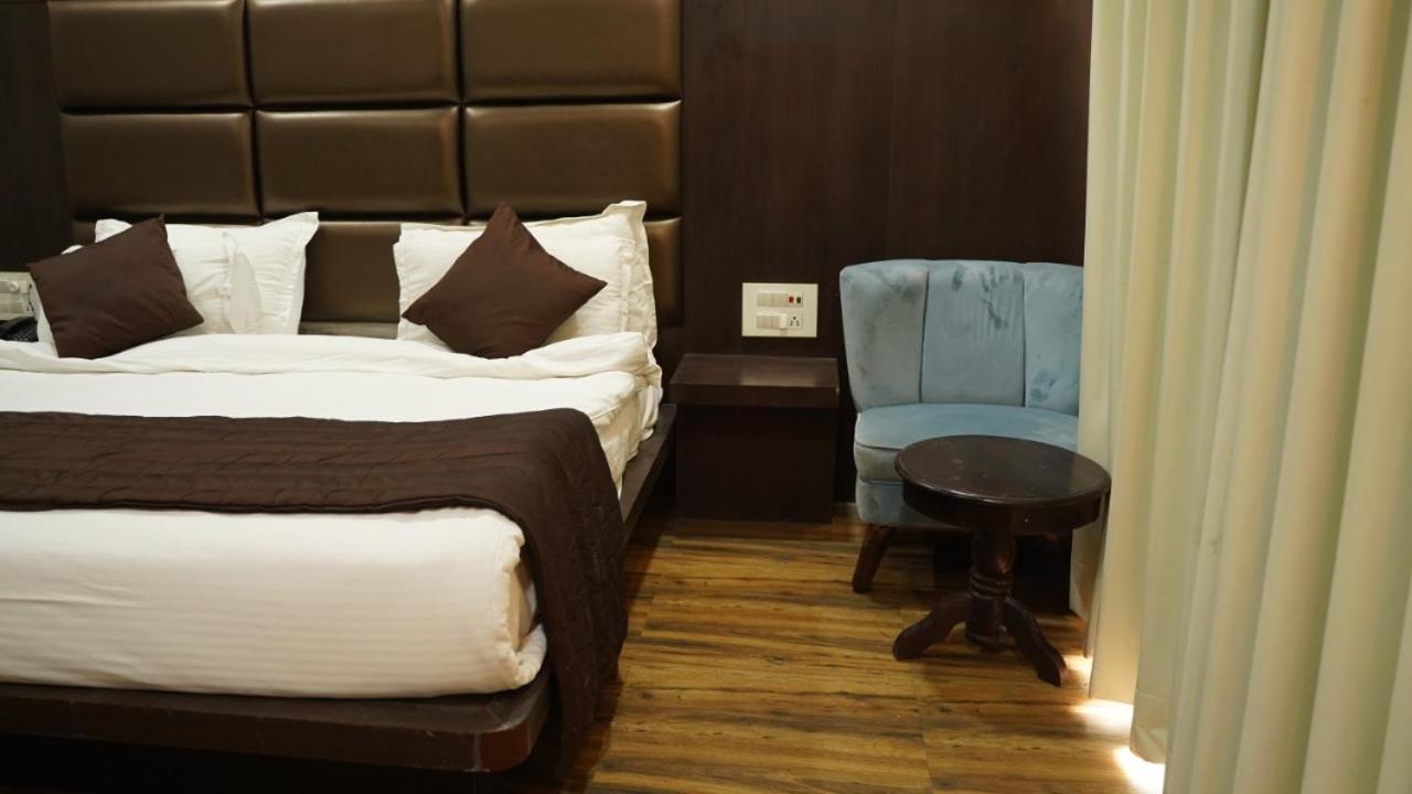 Raas Mahal-Hotel In Jaipur Near Tourist Places Exterior photo